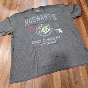 Harry Potter Hogwarts Crest Gray  Tee Size XL